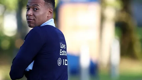 “苏州盛大启幕中国赛车文化风尚博览会”